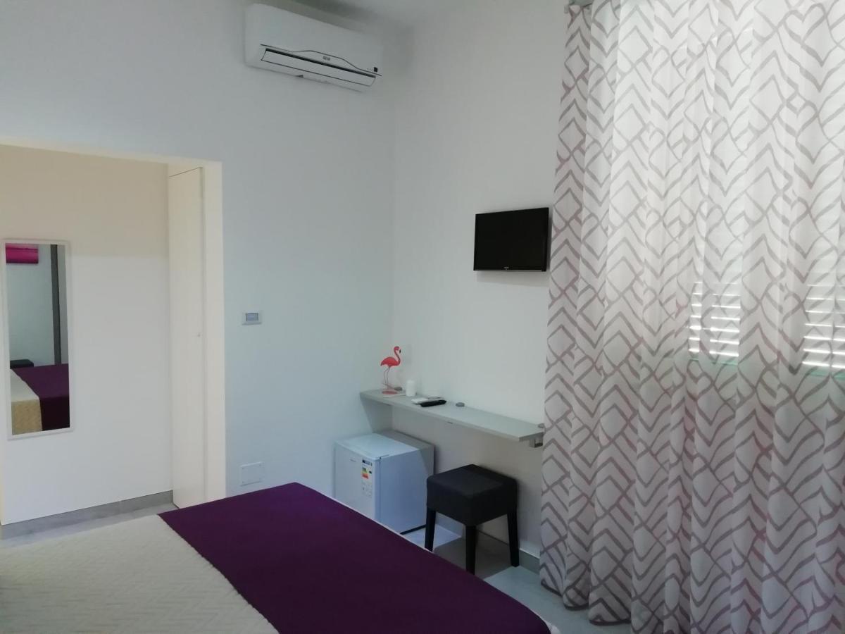 Flamingo Rooms Маргерита-ди-Савойя Экстерьер фото